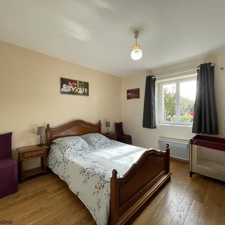 La Chapelle-souëf, 4 Pièces, 6 Personnes - Fr-1-497-91 Hébergement de vacances *